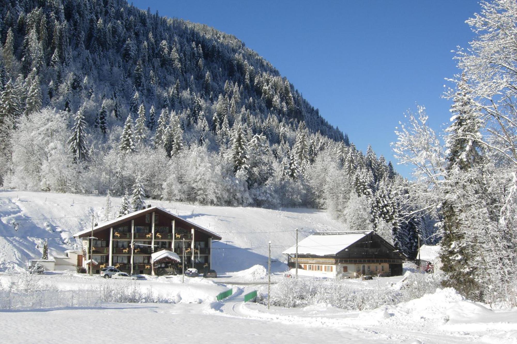 Au Bois De Lune Châtel Exteriér fotografie